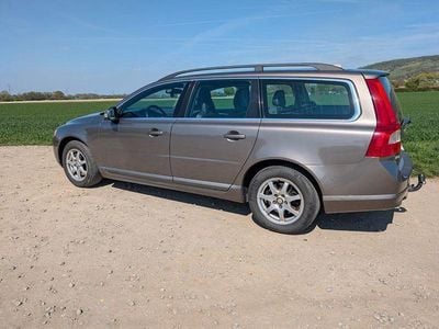 Gebraucht Volvo V70 Summum 205 PS (150 kW) 2010 Braun Kombi
