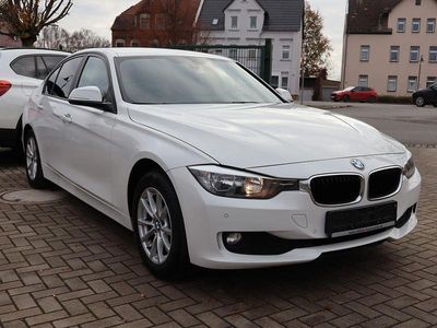 Gebraucht BMW 316 136 PS (100 kW) 2013 Weiß Limousine