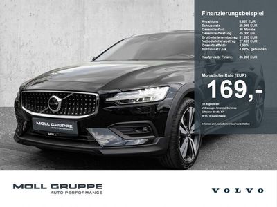 Gebraucht Volvo V60 CC Ultimate 197 PS (144 kW) 2023 Andere farbe Kombi