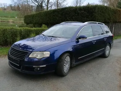 Gebraucht VW Passat 140 PS (102 kW) 2005 Blau Kombi