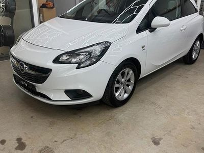 Weiß Gebraucht 2017 Opel Corsa Kleinwagen | 5.750 € (Fairer Preis)