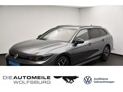 Gebraucht VW Passat R-line 177 PS (130 kW) 2025 Diabasgrau metallic Kombi