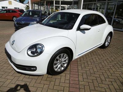 Gebraucht VW Beetle Design 105 PS (77 kW) 2014 Oryxweiss Kleinwagen