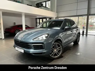 Second-hand Porsche Cayenne 441 CP (324 kW) 2017 Albastru SUV