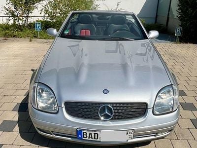 Usata Mercedes SLK200 136 CV (100 kW) 1997 Argento Cabrio