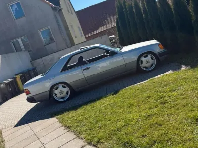 Gebraucht Mercedes E300 180 PS (132 kW) 1989 Silber Coupé