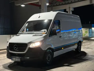 Używany Mercedes Sprinter 143 KM (105 kW) 2020 Biały Van