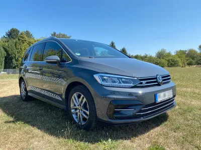 Gebraucht VW Touran R-line 150 PS (110 kW) 2023 Grau Van / Kleinbus