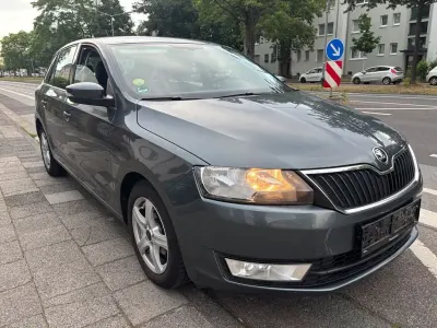 Gebraucht Skoda Rapid 90 PS (66 kW) 2016 Grau Kleinwagen