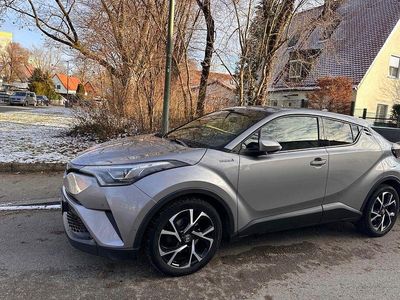 Usata Toyota C-HR Lounge 122 CV (89 kW) 2017 Grigio SUV