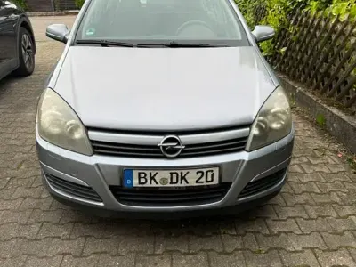 Gebraucht Opel Astra 105 PS (77 kW) 2005 Grau Limousine