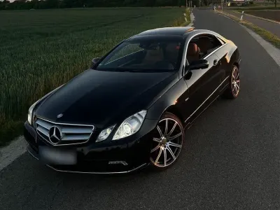 Gebraucht Mercedes E350 Avantgarde 292 PS (214 kW) 2010 Schwarz Coupé