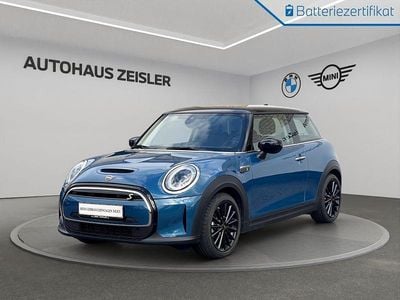 Gebraucht Mini Cooper SE Hatch 135 kW (184 PS) 2023 Island blue Kleinwagen