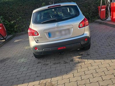 Gebraucht Nissan Qashqai 136 PS (100 kW) 2009 Silber SUV