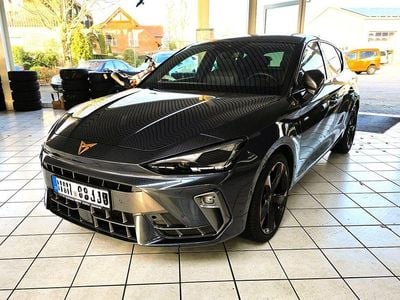 Grau Gebraucht 2025 Cupra Leon Limousine | 28.490 € (Guter Preis)