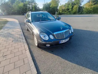 Gebraucht Mercedes E200 Elegance 184 PS (135 kW) 2008 Grau Limousine