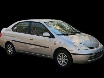 Second-hand Toyota Prius 75 CP (55 kW) 2001 Argintiu Berlinǎ
