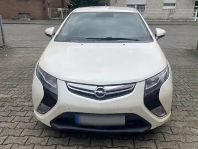 Gebraucht Opel Ampera 120 PS (88 kW) 2013 Weiß Kleinwagen