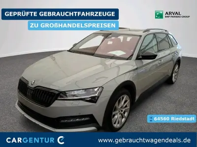 Gebraucht Skoda Superb Scout 4x4 200 PS (147 kW) 2023 Grau Kombi