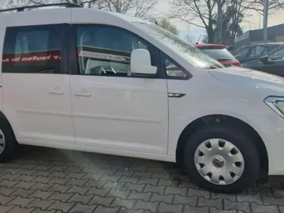 Second-hand VW Caddy 102 CP (75 kW) 2016 Alb Monovolum