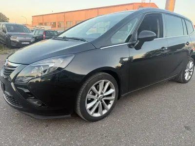Gebraucht Opel Zafira Tourer Business Innovation 170 PS (125 kW) 2016 Schwarz Van / Kleinbus
