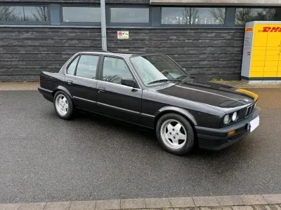 Gebraucht BMW 316 99 PS (72 kW) 1989 Schwarz Limousine