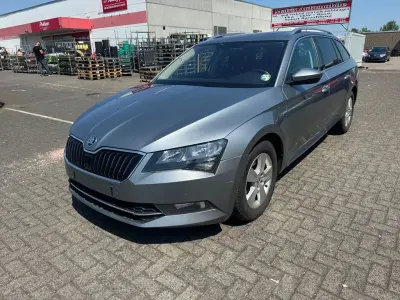 Gebraucht Skoda Superb Ambition 120 PS (88 kW) 2016 Grau Kombi