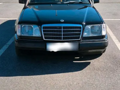 Gebraucht Mercedes 230 132 PS (97 kW) 1990 Schwarz Coupé