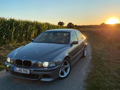 BMW 528
