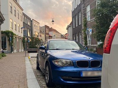 Usata BMW 116 122 CV (89 kW) 2009 Blu Utilitaria