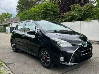 Gebraucht Toyota Yaris Edition-S 101 PS (74 kW) 2016 Schwarz Kleinwagen