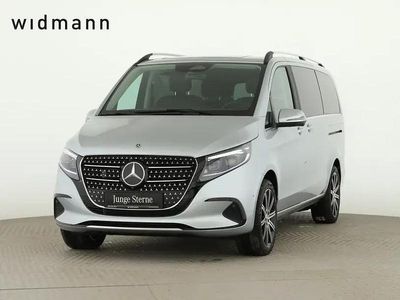 Usata Mercedes V220 Avantgarde 163 CV (119 kW) 2025 Argento Monovolume