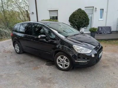 Używany Ford S-MAX Business Edition 140 KM (102 kW) 2014 Czarny Minivan