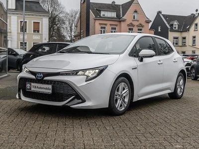 Weiß Gebraucht 2021 Toyota Corolla Comfort Limousine | 20.888 € (Fairer Preis)