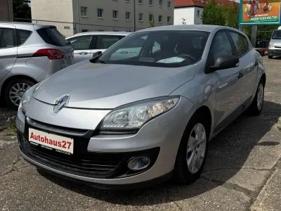 Gebraucht Renault Mégane 101 PS (74 kW) 2012 Silber Limousine