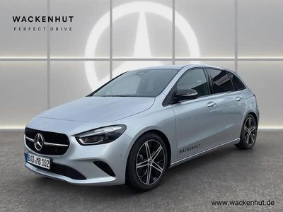 Gebraucht Mercedes B200 Night 163 PS (119 kW) 2025 Silber Van / Kleinbus