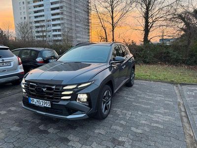 Grau Gebraucht 2024 Hyundai Tucson Trend SUV | 31.990 € (Fairer Preis)