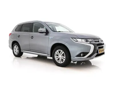 Gebraucht Mitsubishi Outlander P-HEV Edition 203 PS (149 kW) 2015 Grau SUV