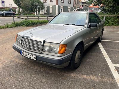 Silber Gebraucht 1988 Mercedes E230 Coupé | 3.300 €