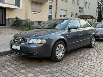 Gebraucht Audi A4 130 PS (95 kW) 2004 Grau Limousine
