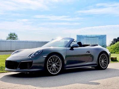 Porsche 911 Carrera 4 Cabriolet