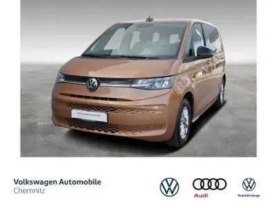 Second-hand VW Multivan Life 150 CP (110 kW) 2023 Maro Monovolum