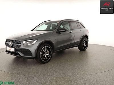 Używany Mercedes GLC300e AMG 320 KM (235 kW) 2021 Szary SUV