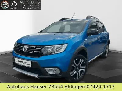 Używany Dacia Sandero Celebration 101 KM (74 kW) 2020 Niebieski Hatchback