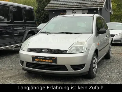 Używany Ford Fiesta Viva X 60 KM (44 kW) 2005 Srebrny Hatchback