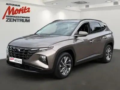Gebraucht Hyundai Tucson Trend 150 PS (110 kW) 2022 Gold SUV