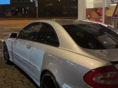 Gebraucht Mercedes CLK320 268 PS (197 kW) 2005 Silber Coupé