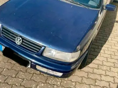 Gebraucht VW Passat 90 PS (66 kW) 1995 Blau Kombi
