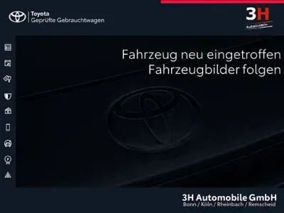 Gebraucht Toyota Corolla Team 122 PS (89 kW) 2022 Shimmering silver metallic Kombi