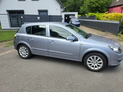 Gebraucht Opel Astra 90 PS (66 kW) 2004 Grau Limousine